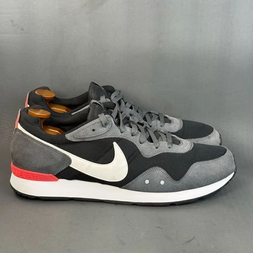 Nike Venture Runner Black Iron Grey athletic sneaker shoes men’s size 15